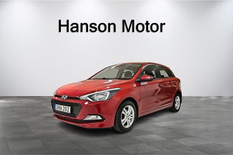 Röd Begagnad 2018 Hyundai i20 Comfort Halvkombi | 115 000 kr (Marknadspris) - Bild 1/4