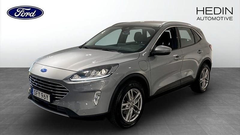 Grå Begagnad 2022 Ford Kuga Titanium SUV | 259 900 kr (Marknadspris) - Bild 1/4