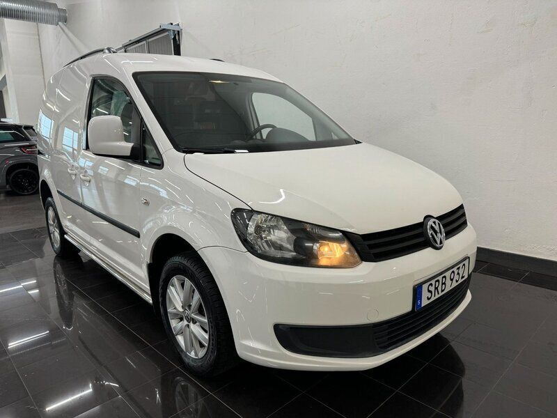 Vit Begagnad 2015 VW Caddy Minibuss | 79 900 kr (Marknadspris) - Bild 1/4