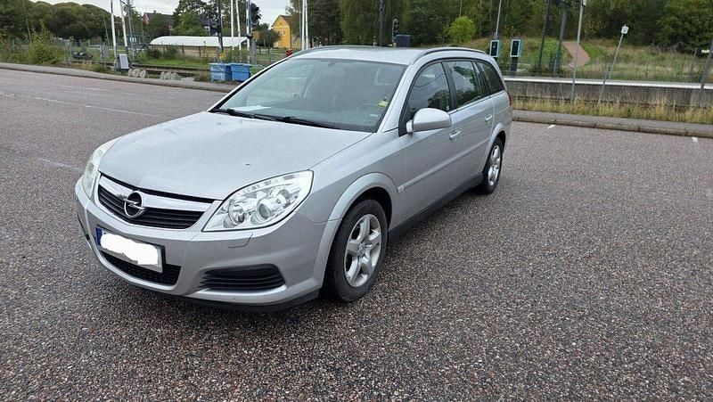Grå Begagnad 2008 Opel Vectra Kombi | 48 000 kr (Marknadspris) - Bild 1/4