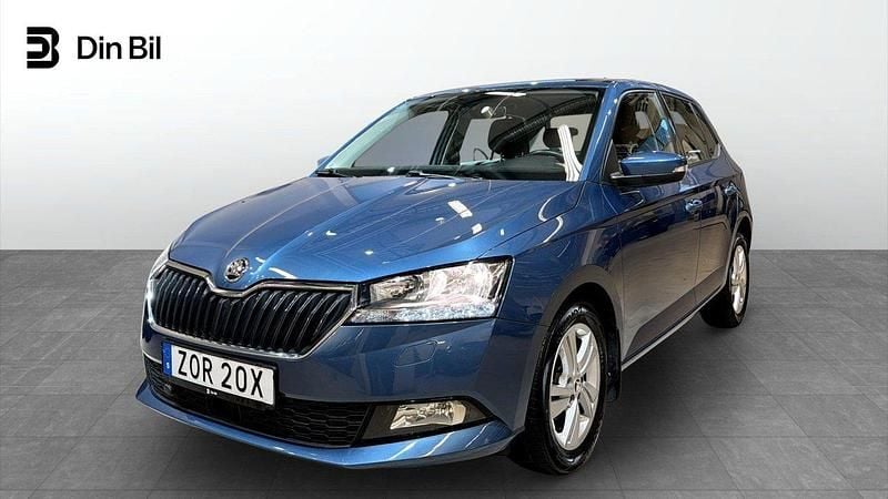 Blå Begagnad 2020 Skoda Fabia Comfort Halvkombi | 139 900 kr (Marknadspris) - Bild 1/4