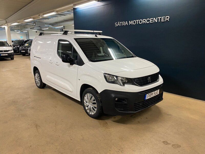 Vit Begagnad 2022 Peugeot Partner Minibuss | 269 900 kr - Bild 1/4