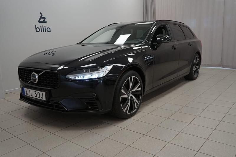 Svart Begagnad 2022 Volvo V90 Ultimate Kombi | 459 900 kr (Marknadspris) - Bild 1/3