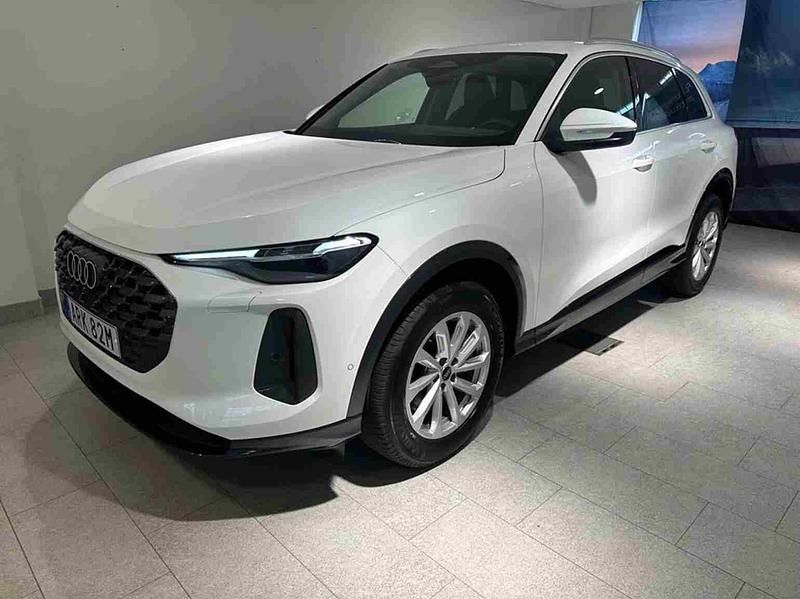 Vit Ny 2025 Audi Q5 SUV | 564 900 kr - Bild 1/1