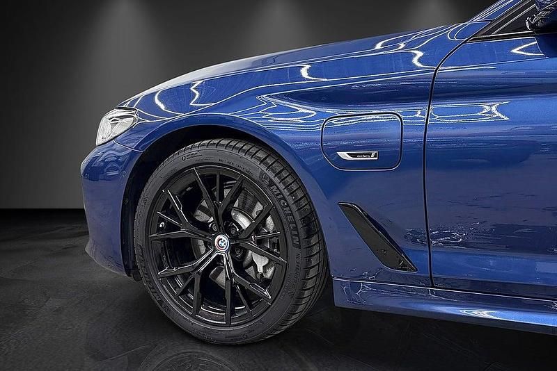 Begagnad BMW 530e M Sport 184 HK (135 kW) 2022 Blå Kombi
