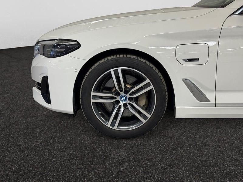 Begagnad BMW 530 292 HK (214 kW) 2022 Vit Kombi