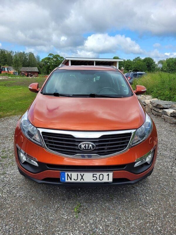 Röd Begagnad 2013 Kia Sportage EX SUV | 85 000 kr (Bra pris) - Bild 1/4