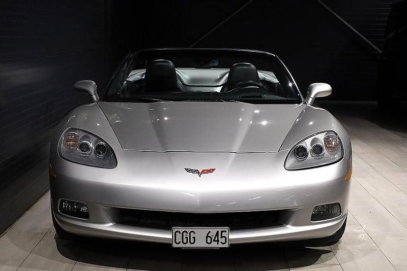 Begagnad Chevrolet Corvette LS 405 HK (297 kW) 2007 Silver Cab