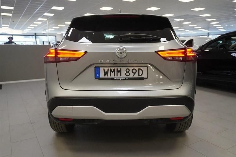 Begagnad Nissan Qashqai Acenta 140 HK (102 kW) 2021 Silver SUV