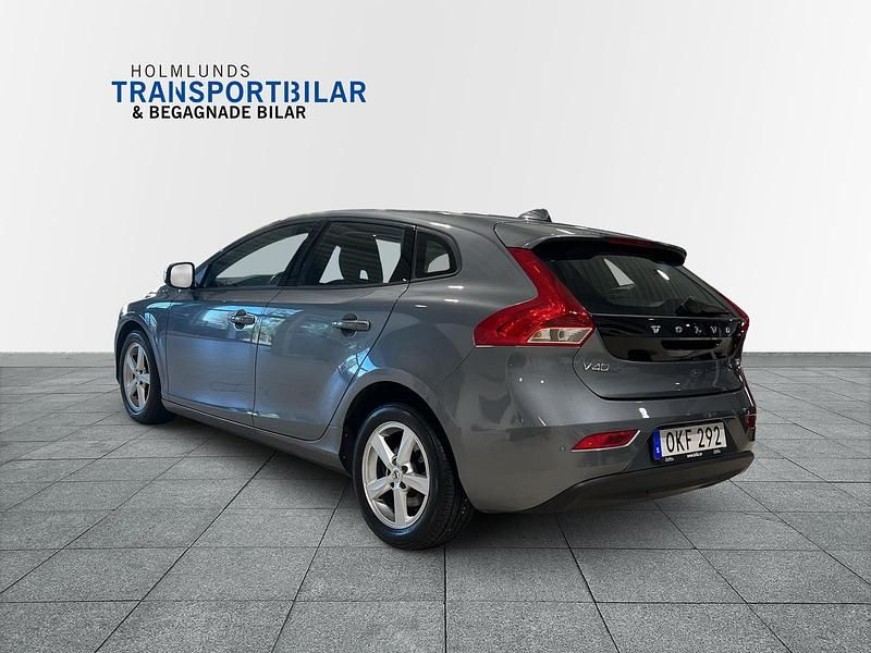 Begagnad Volvo V40 Kinetic 124 HK (91 kW) 2016 Grå Halvkombi