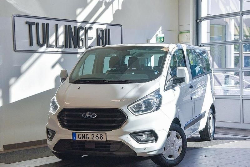 Vit Begagnad 2018 Ford Transit Custom Kombi | 299 900 kr (Marknadspris) - Bild 1/4