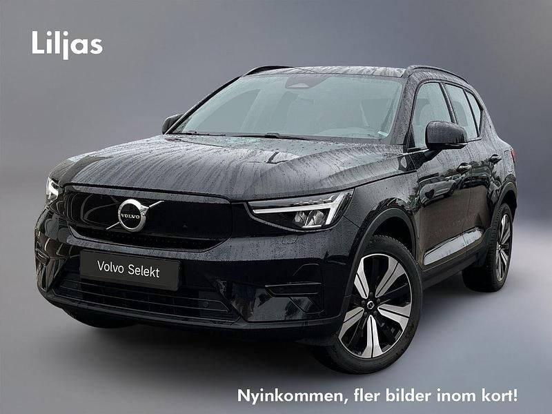 Svart Begagnad 2022 Volvo XC40 Core SUV | 359 000 kr - Bild 1/3
