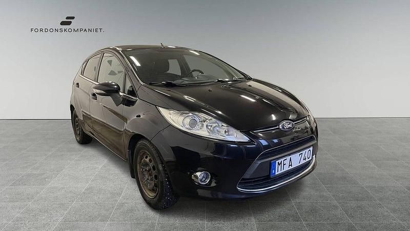 Begagnad Ford Fiesta 82 HK (60 kW) 2011 Svart Halvkombi