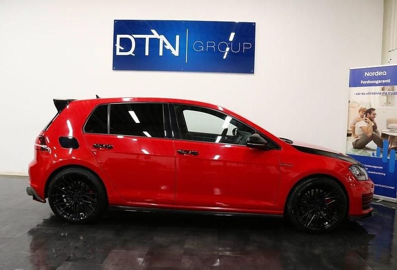 Begagnad VW Golf VII GTI 230 HK (169 kW) 2015 Röd Halvkombi