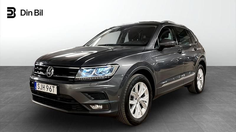Grå Begagnad 2020 VW Tiguan SUV | 259 900 kr (Bra pris) - Bild 1/4