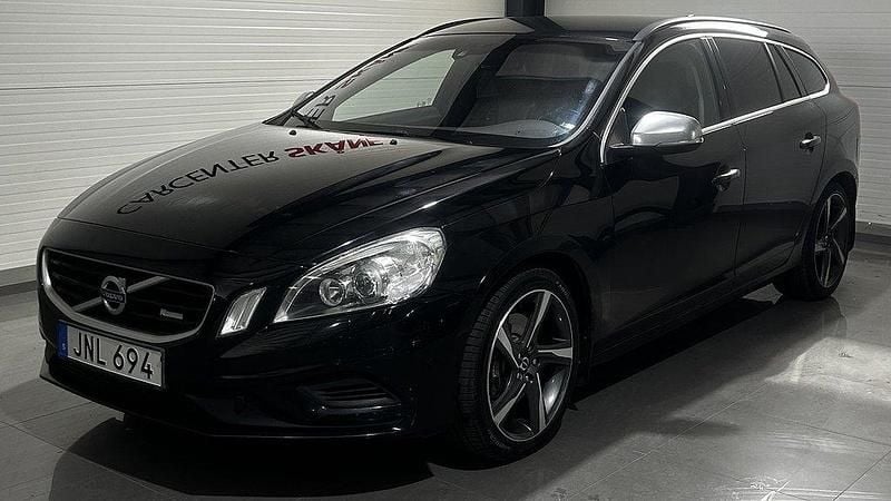 Svart Begagnad 2011 Volvo V60 Momentum Kombi | 149 900 kr (Lite dyr) - Bild 1/4
