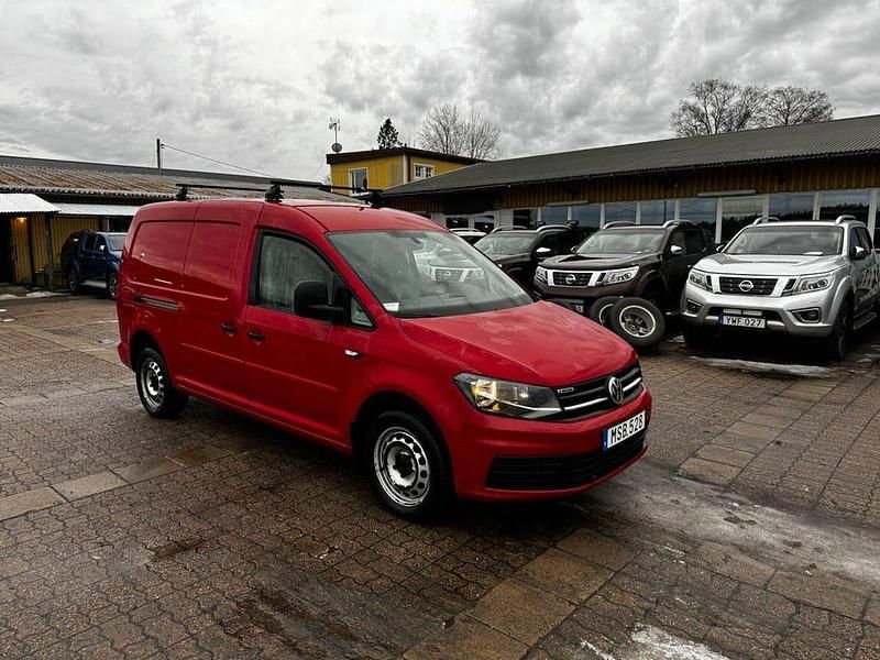 Begagnad VW Caddy Maxi 123 HK (90 kW) 2017 Röd Minibuss