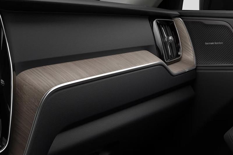 Ny Volvo XC60 350 HK (257 kW) 2025 Blå SUV