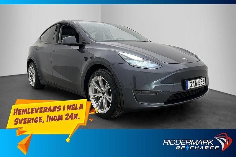 Grå Begagnad 2021 Tesla Model Y Long Range AWD SUV | 329 700 kr (Marknadspris) - Bild 1/3