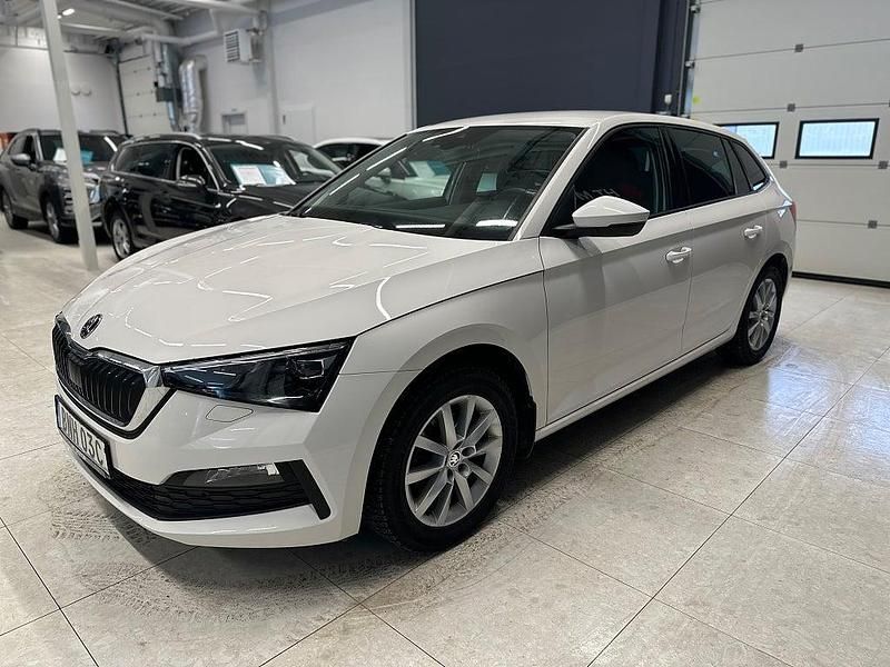 Begagnad Skoda Scala Style 110 HK (80 kW) 2020 Vit Halvkombi