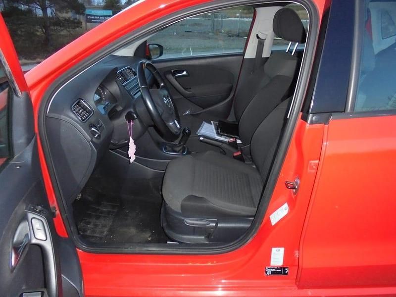 Begagnad VW Polo 90 HK (66 kW) 2012 Halvkombi