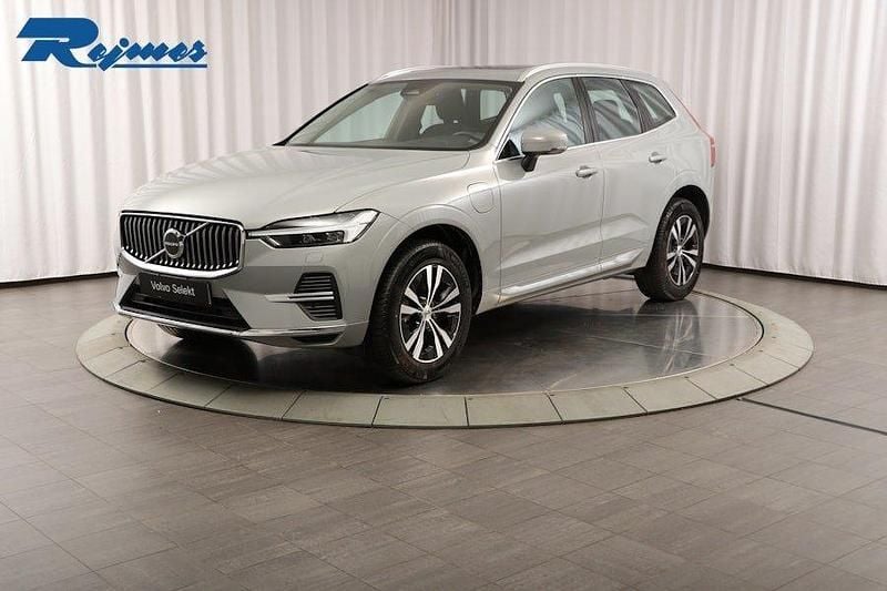 Grå Begagnad 2024 Volvo XC60 Core SUV | 499 900 kr (Bra pris) - Bild 1/4