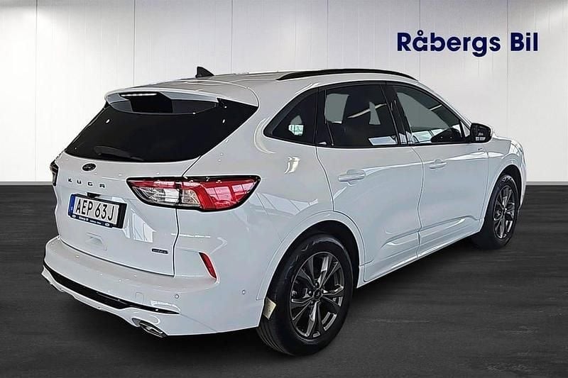 Begagnad Ford Kuga Business Edition 225 HK (165 kW) 2022 Vit SUV