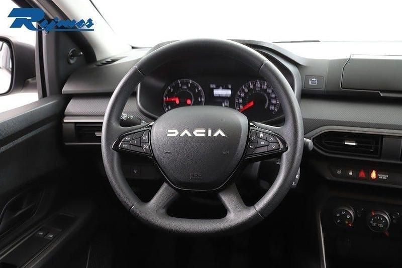 Begagnad Dacia Sandero Essentiel 91 HK (66 kW) 2022 Grå Halvkombi