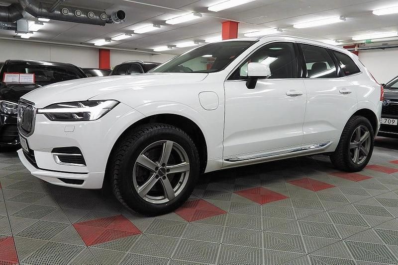 Begagnad Volvo XC60 Inscription 253 HK (186 kW) 2021 Vit SUV