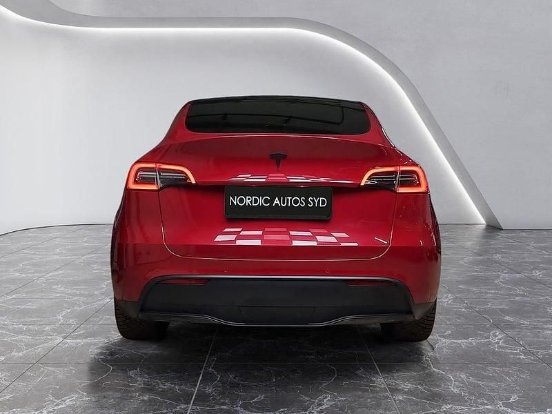 Begagnad Tesla Model Y 378 kW (514 HK) 2021 Röd SUV