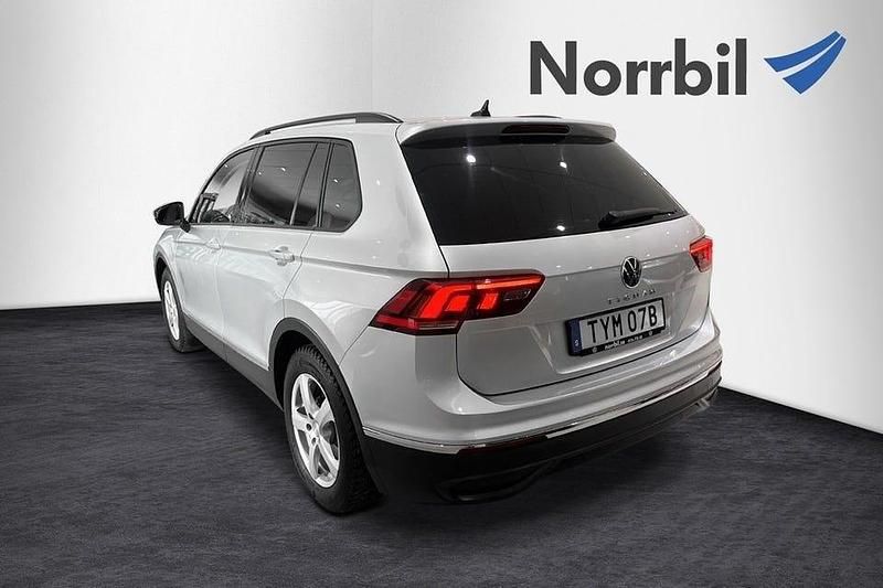 Begagnad VW Tiguan 150 HK (110 kW) 2020 Silver SUV