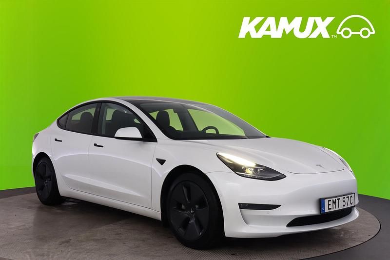 Vit Begagnad 2021 Tesla Model 3 Long Range AWD Sedan | 314 800 kr (Marknadspris) - Bild 1/4