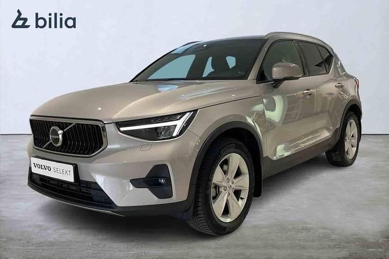 Silver Begagnad 2024 Volvo XC40 SUV | 349 000 kr - Bild 1/1