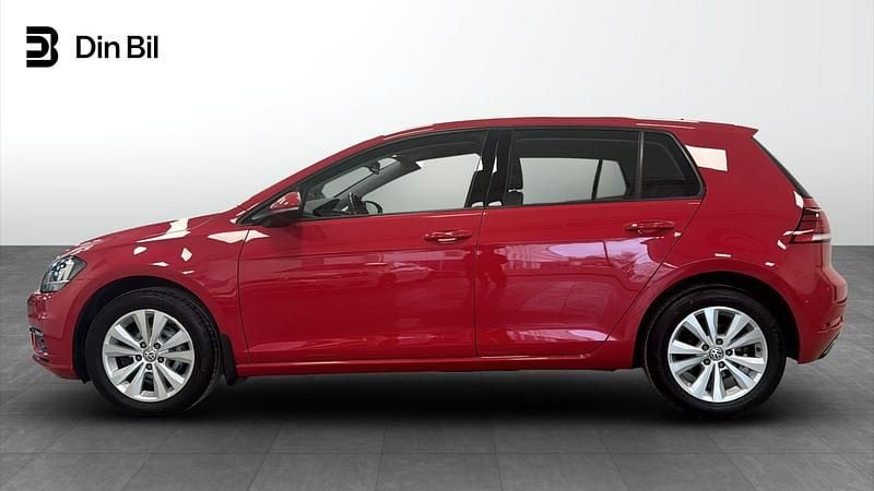Begagnad VW Golf VII 110 HK (80 kW) 2017 Röd Halvkombi