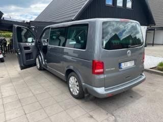 Grå Begagnad 2011 VW Multivan Highline Minibuss | 220 000 kr (Marknadspris) - Bild 1/4