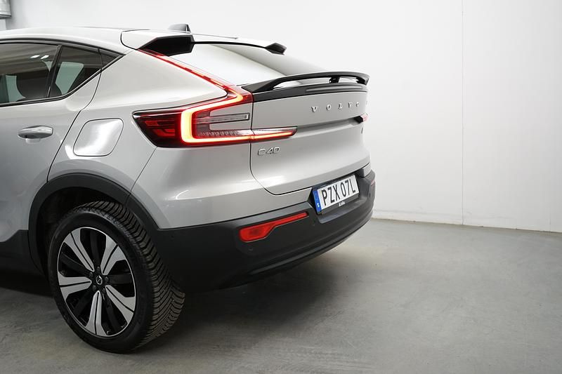 Begagnad Volvo C40 Ultimate 299 kW (407 HK) 2022 Silver SUV