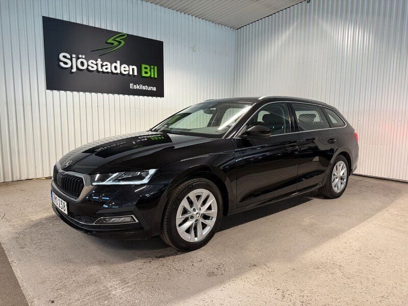 Svart Begagnad 2022 Skoda Octavia Style Kombi | 264 900 kr (Marknadspris) - Bild 1/3