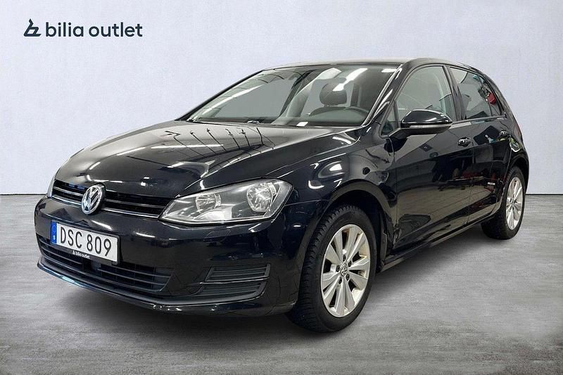 Svart Begagnad 2014 VW Golf VII Halvkombi | 109 900 kr (Marknadspris) - Bild 1/4