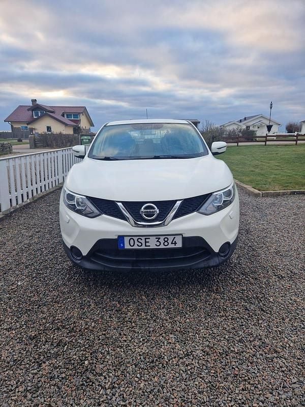Begagnad 2015 Nissan Qashqai SUV | 89 900 kr (Bra pris) - Bild 1/4