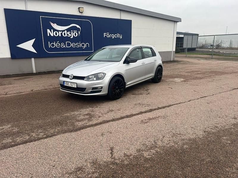 Begagnad VW Golf VII 122 HK (89 kW) 2014