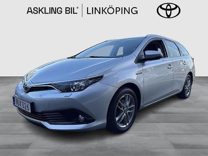 Silver Begagnad 2016 Toyota Auris Touring Sports Business Edition Kombi | 149 000 kr (Marknadspris) - Bild 1/3