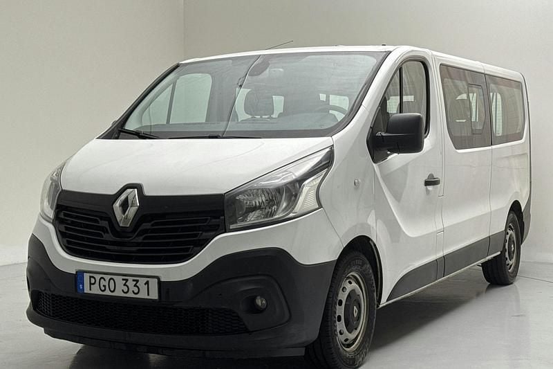 Vit Begagnad 2017 Renault Trafic Van | 89 000 kr - Bild 1/4