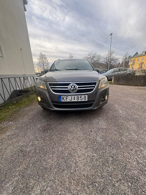 Begagnad 2010 VW Tiguan SUV | 38 000 kr (Bra pris) - Bild 1/4