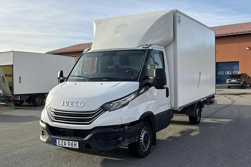 Vit Begagnad 2022 Iveco Daily | 259 000 kr - Bild 1/4
