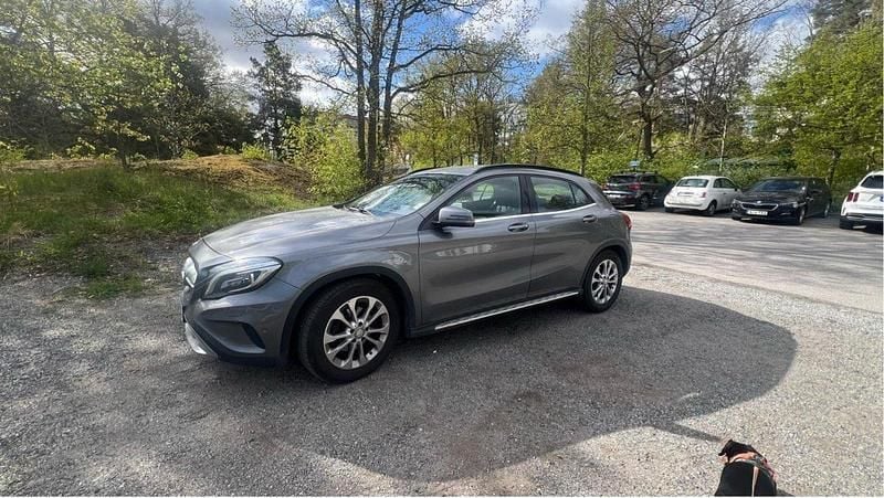 Grå Begagnad 2014 Mercedes GLA200 Style SUV | 110 000 kr (Superpris) - Bild 1/4