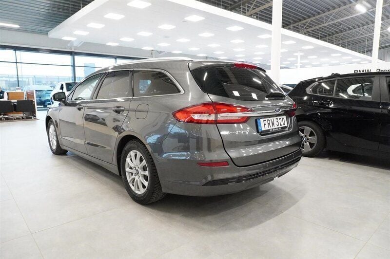 Begagnad Ford Mondeo Business Edition 165 HK (121 kW) 2018 Grå/silver Kombi