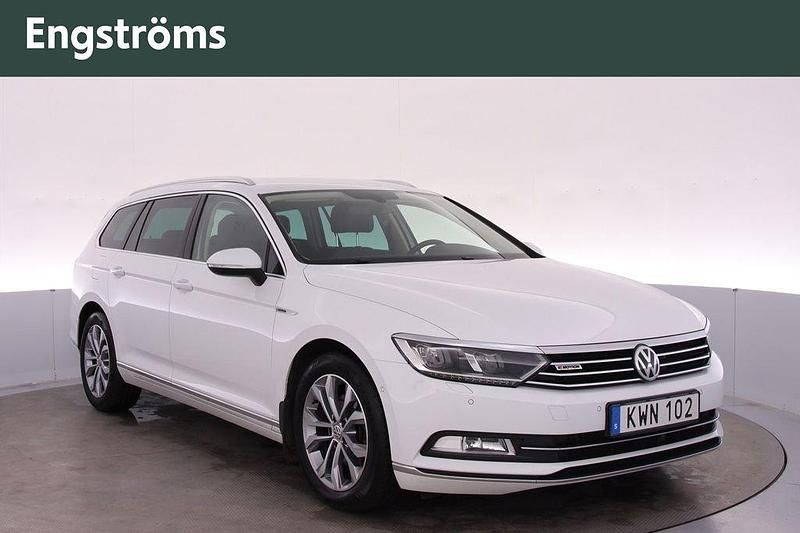 Vit Begagnad 2015 VW Passat Kombi | 135 000 kr (Marknadspris) - Bild 1/4
