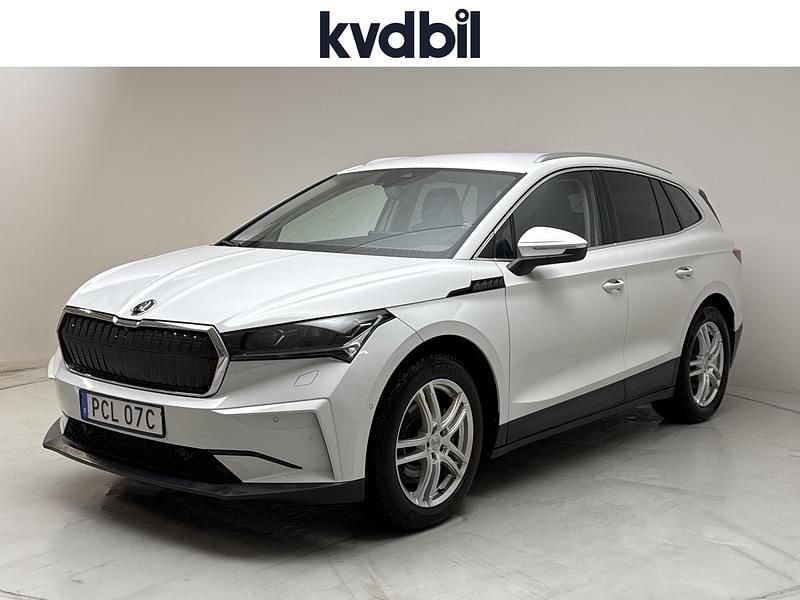 Vit Begagnad 2023 Skoda Enyaq iV SUV | 289 000 kr (Superpris) - Bild 1/3