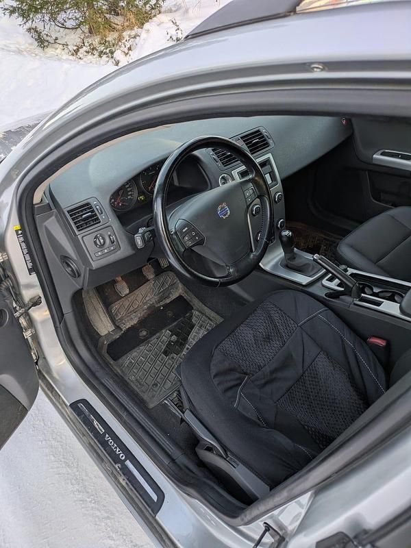 Begagnad Volvo V50 109 HK (80 kW) 2010 Grå Kombi