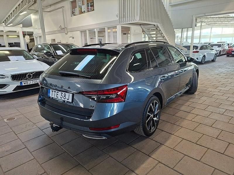 Begagnad Skoda Superb SportLine 218 HK (160 kW) 2022 Grå Kombi